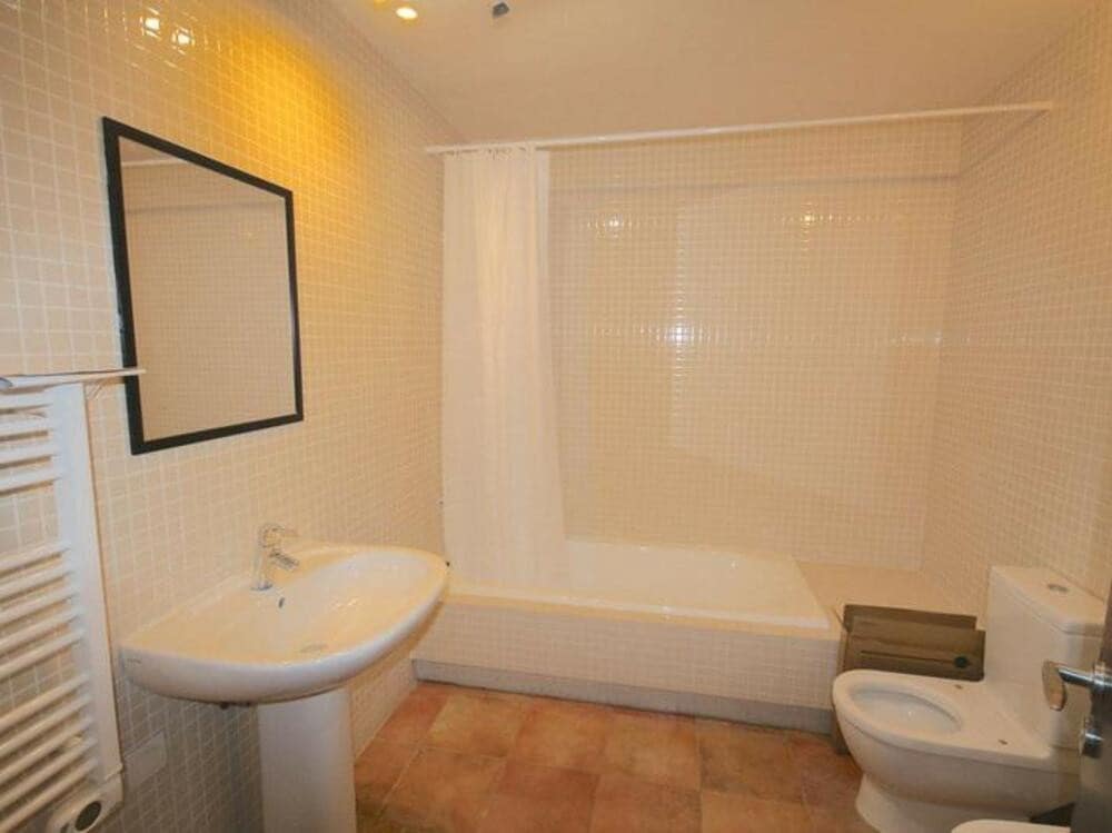 4 sovrum Semi-fristående Villa att hyra i Benahavis med pool garage - 2 700 € (Ref: 9232148)