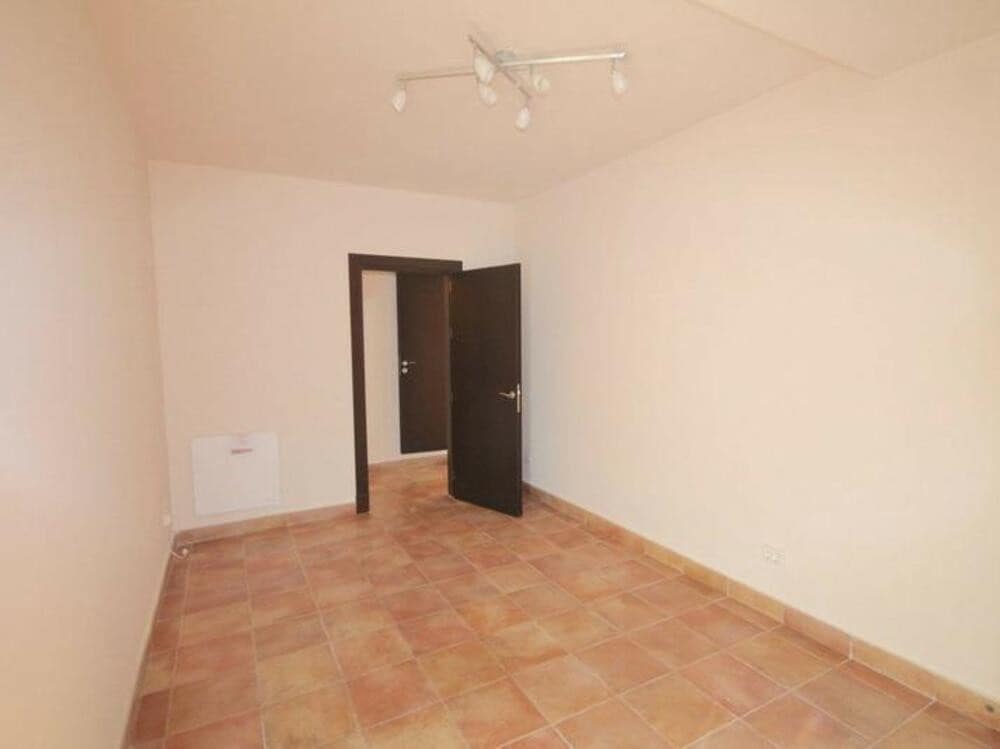 4 sovrum Semi-fristående Villa att hyra i Benahavis med pool garage - 2 700 € (Ref: 9232148)