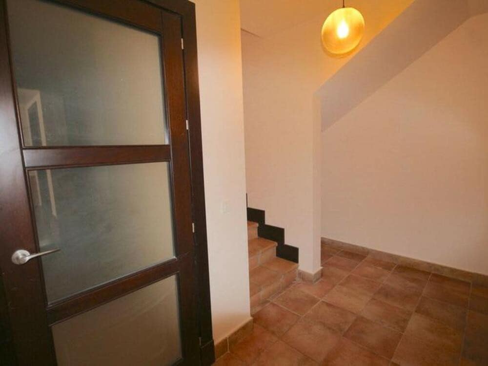 4 sovrum Semi-fristående Villa att hyra i Benahavis med pool garage - 2 700 € (Ref: 9232148)