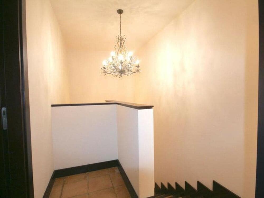 4 sovrum Semi-fristående Villa att hyra i Benahavis med pool garage - 2 700 € (Ref: 9232148)