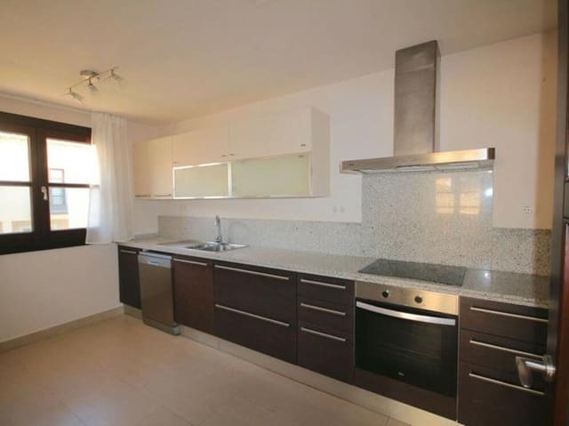 4 makuuhuone Paritalo vuokrattavana paikassa Benahavís pueblo, Benahavís mukana uima-altaan 
autotalli - 2 700 € (Ref: 9232148)