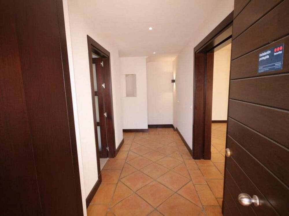 4 sovrum Semi-fristående Villa att hyra i Benahavis med pool garage - 2 700 € (Ref: 9232148)