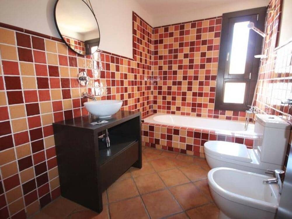 4 sovrum Semi-fristående Villa att hyra i Benahavis med pool garage - 2 700 € (Ref: 9232148)