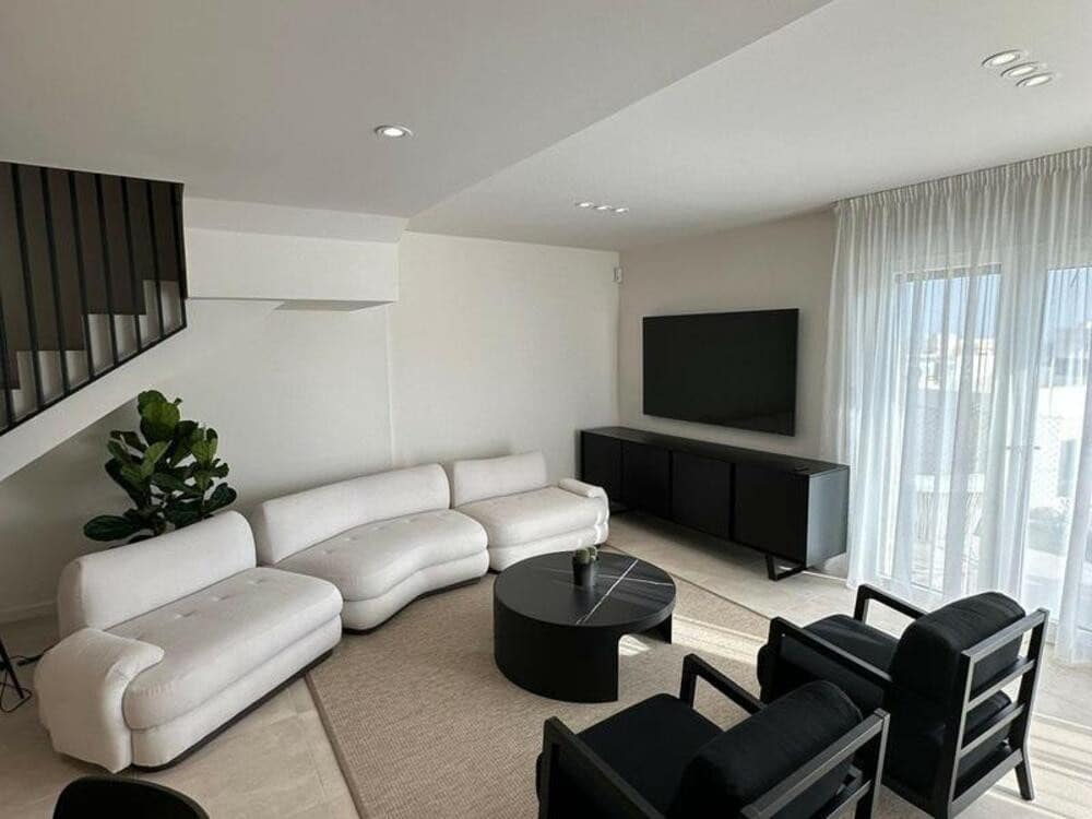 3 makuuhuone Omakotitalo vuokrattavana paikassa Mijas Costa mukana uima-altaan 
autotalli - 3 600 € (Ref: 9232151)