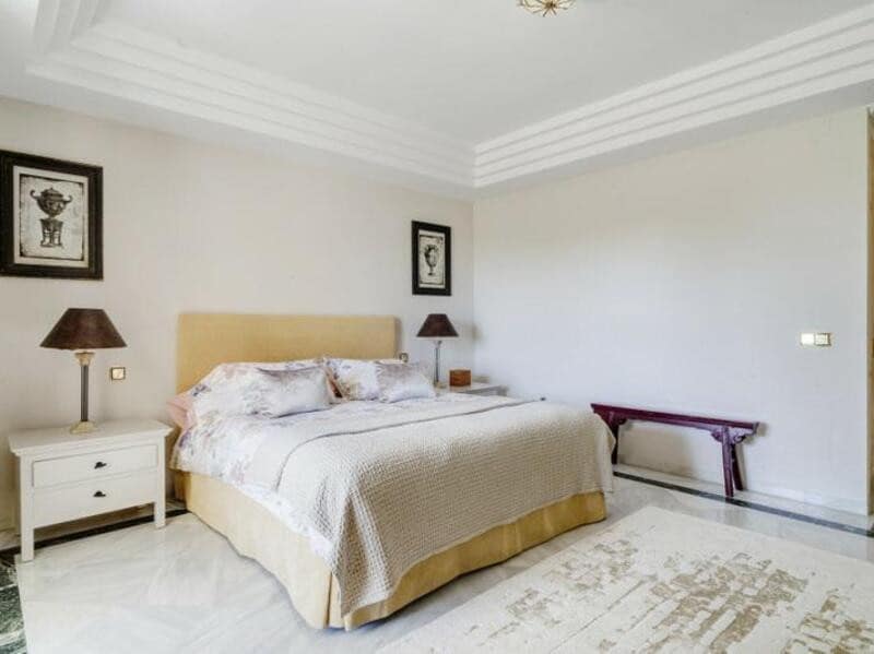 3 soveværelse Lejlighed til leje i Marbella med swimmingpool garage - € 6.000 (Ref: 9235953)