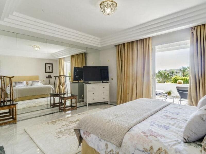 3 soveværelse Lejlighed til leje i Marbella med swimmingpool garage - € 6.000 (Ref: 9235953)