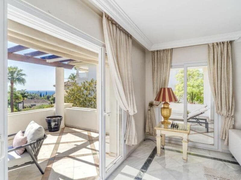 3 soveværelse Lejlighed til leje i Marbella med swimmingpool garage - € 6.000 (Ref: 9235953)