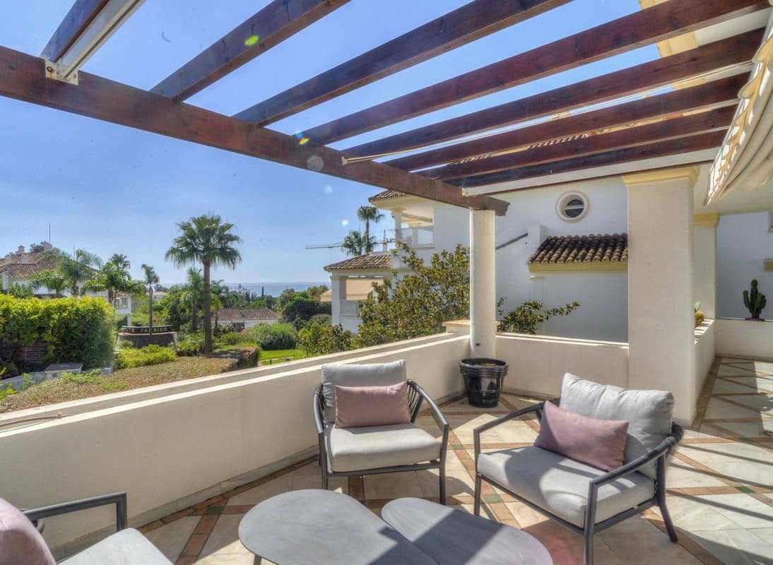 3 soveværelse Lejlighed til leje i Marbella med swimmingpool garage - € 6.000 (Ref: 9235953)