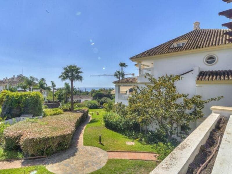 3 soveværelse Lejlighed til leje i Marbella med swimmingpool garage - € 6.000 (Ref: 9235953)