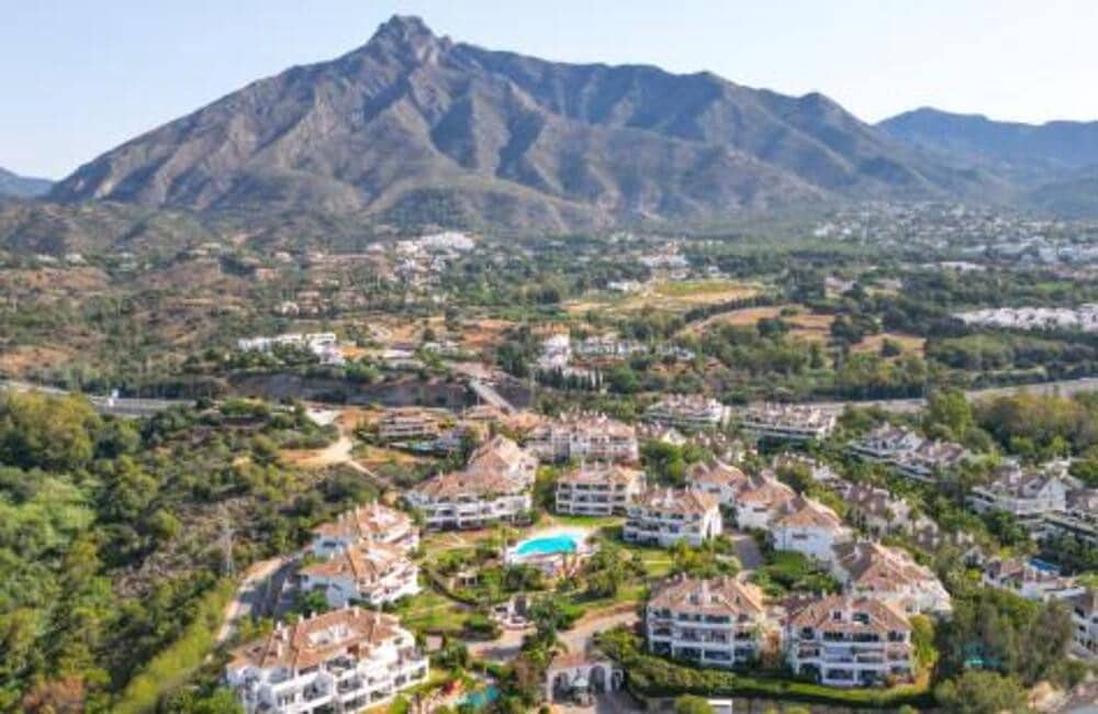 3 soveværelse Lejlighed til leje i Marbella med swimmingpool garage - € 6.000 (Ref: 9235953)