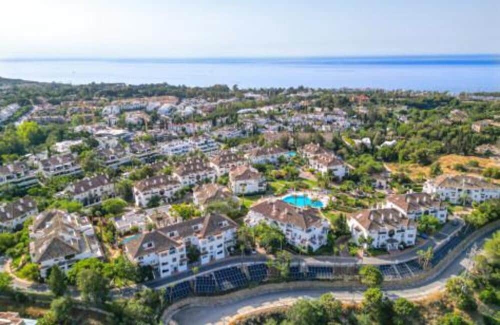 3 soveværelse Lejlighed til leje i Marbella med swimmingpool garage - € 6.000 (Ref: 9235953)