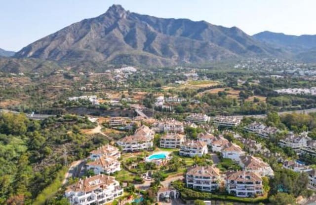 3 camera da letto Appartamento da affittare in Lomas De Marbella, Marbella con piscina garage - 6.000 € (Rif: 9235953)