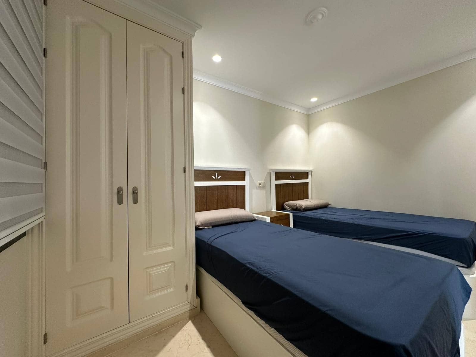 3 bedroom Apartment for rent in Benahavis with pool garage - € 3,500 (Ref: 9235954)