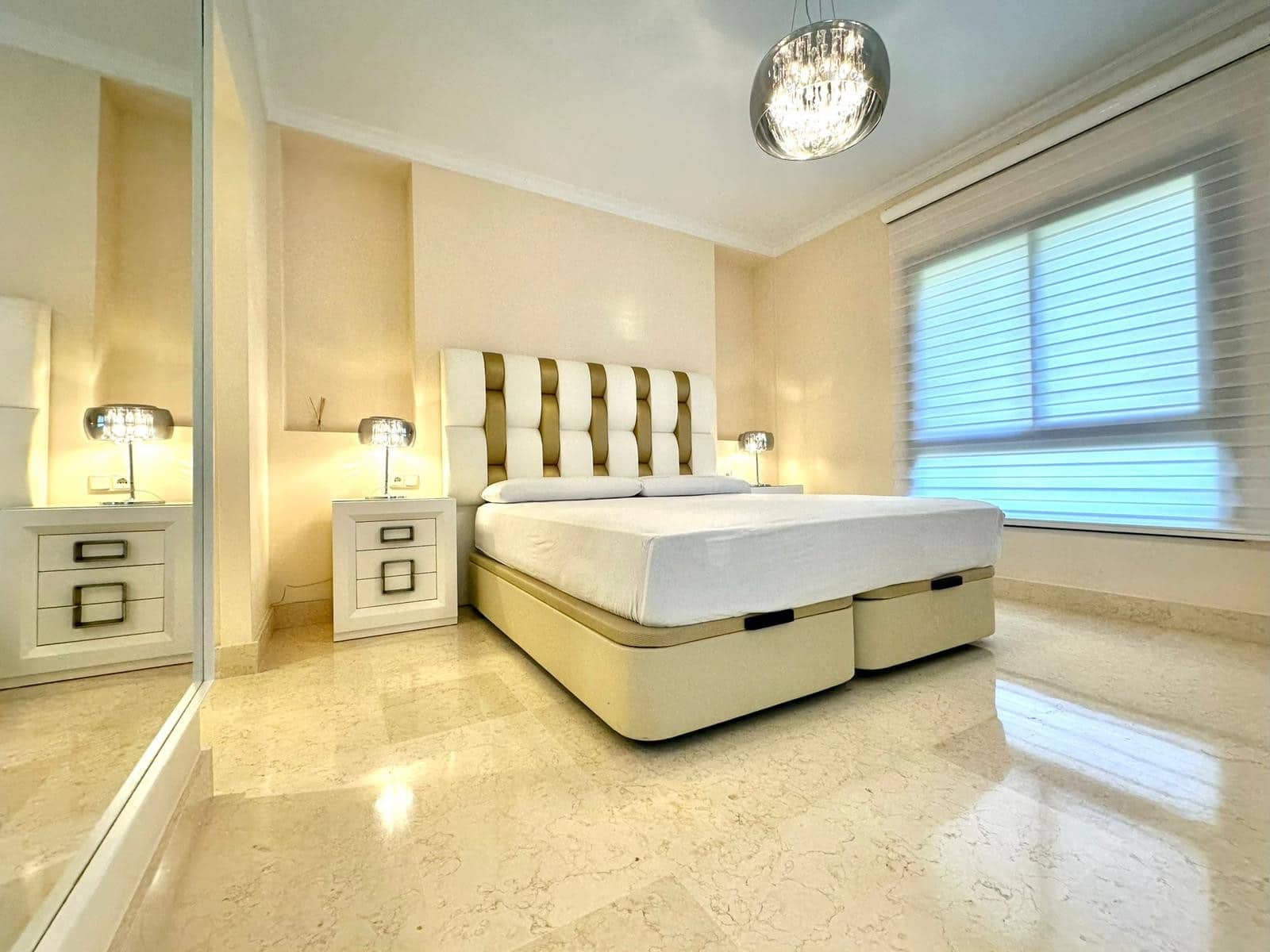 3 bedroom Apartment for rent in Benahavis with pool garage - € 3,500 (Ref: 9235954)