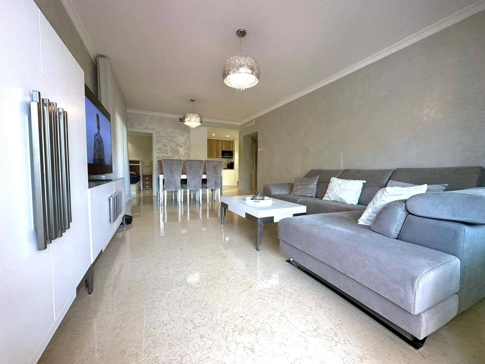 Apartamento de 3 habitaciones en Benahavís en alquiler con piscina garaje - 3.500 € (Ref: 9235954)