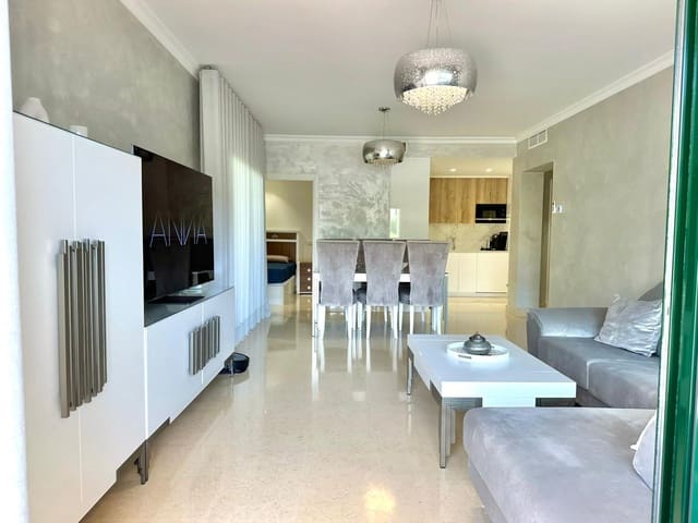 Apartamento de 3 habitaciones en Los Arqueros - Puerto del Almendro, Benahavís en alquiler con piscina garaje - 3.500 € (Ref: 9235954)
