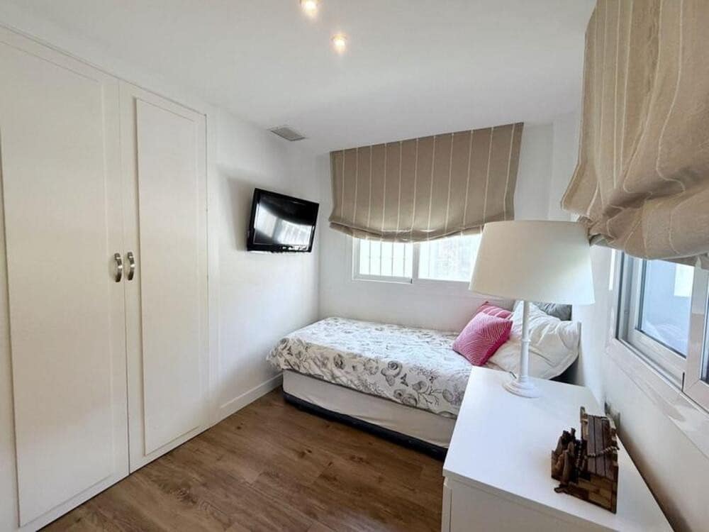 3 soveværelse Lejlighed til leje i La Quinta med swimmingpool garage - € 3.200 (Ref: 9235956)