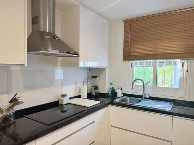 Appartement de 3 chambres à louer à La Quinta, Benahavís avec piscine garage - 3 200 € (Ref: 9235956)