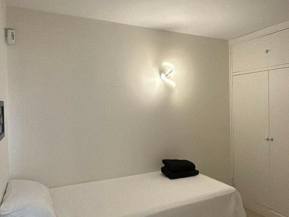 3 soveværelse Villa til salg i Marbella med swimmingpool garage - € 900.000 (Ref: 9242627)