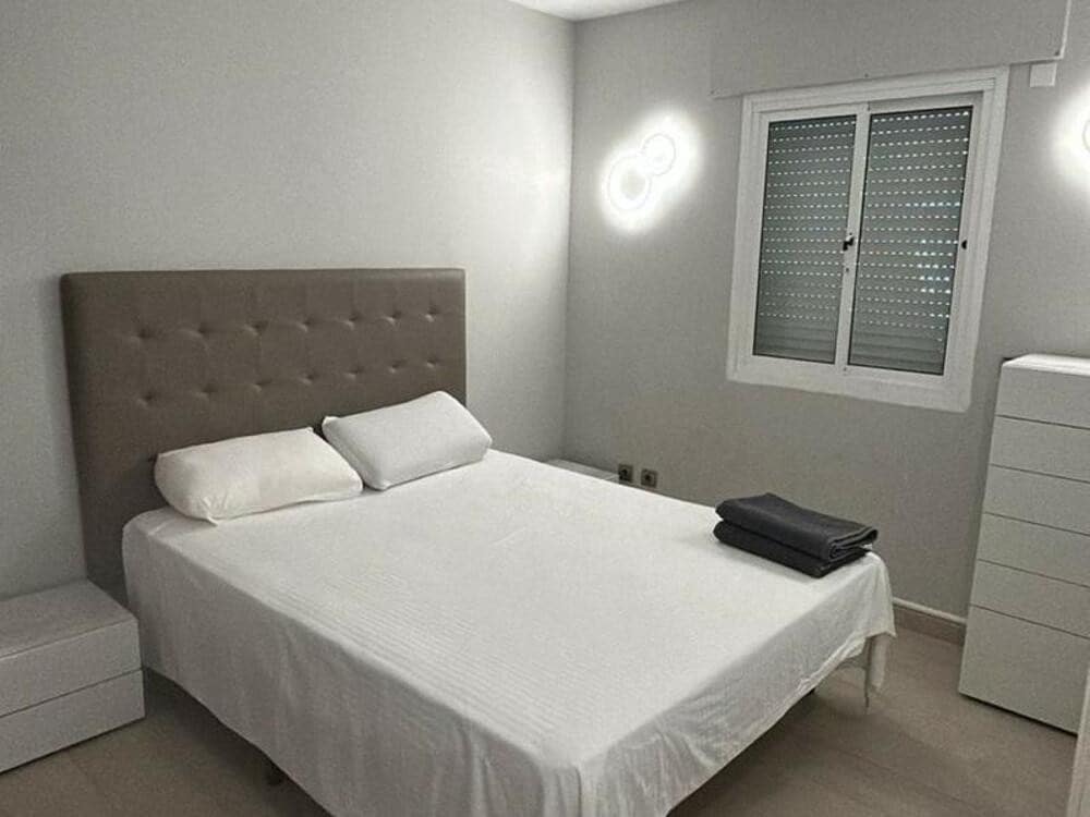 3 soveværelse Villa til salg i Marbella med swimmingpool garage - € 900.000 (Ref: 9242627)