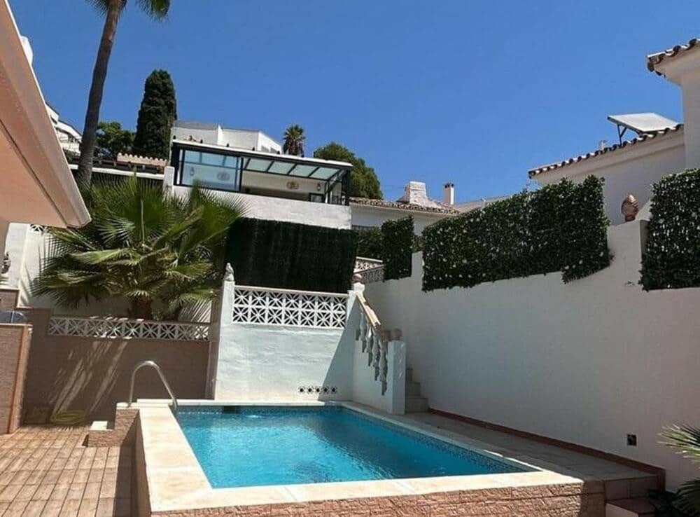 3 sovrum Villa till salu i Marbella med pool garage - 900 000 € (Ref: 9242627)