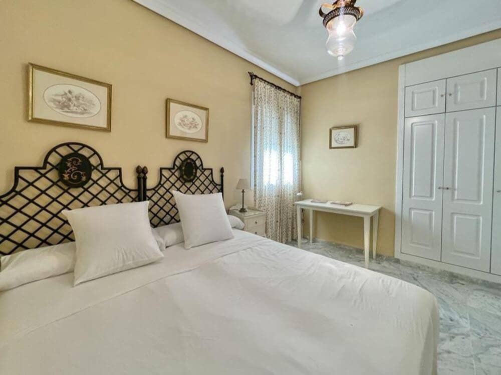 4 soveværelse Lejlighed til leje i Golden Mile med swimmingpool garage - € 4.100 (Ref: 9246289)