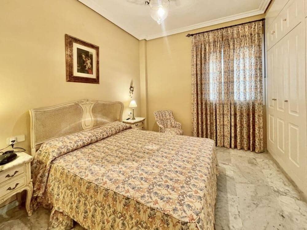 4 soveværelse Lejlighed til leje i Golden Mile med swimmingpool garage - € 4.100 (Ref: 9246289)