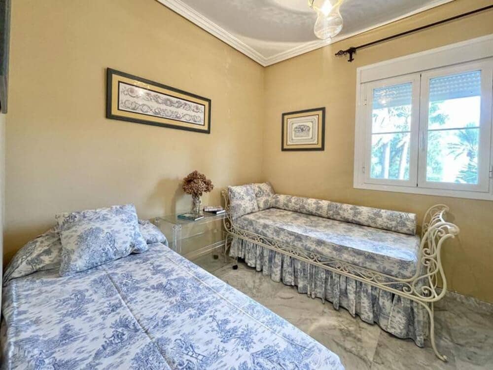 4 soveværelse Lejlighed til leje i Golden Mile med swimmingpool garage - € 4.100 (Ref: 9246289)