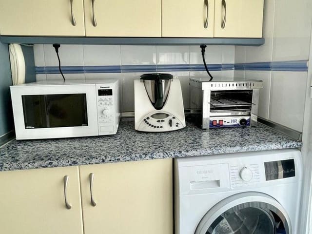 4 bedroom Apartment for rent in Lomas De Marbella, Marbella with pool garage - € 4,100 (Ref: 9246289)