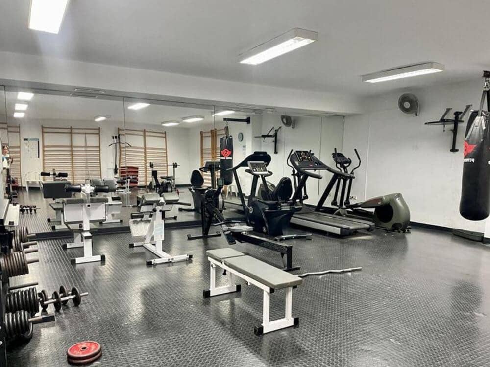 4 soveværelse Lejlighed til leje i Golden Mile med swimmingpool garage - € 4.100 (Ref: 9246289)