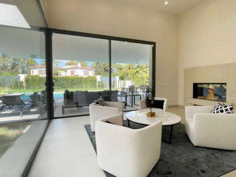 5 bedroom Villa for sale in Marbella with pool garage - € 4,650,000 (Ref: 9246290)
