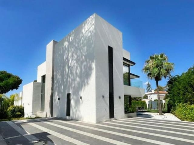 5 soveværelse Villa til salg i Lomas De Marbella, Marbella med swimmingpool garage - € 4.650.000 (Ref: 9246290)