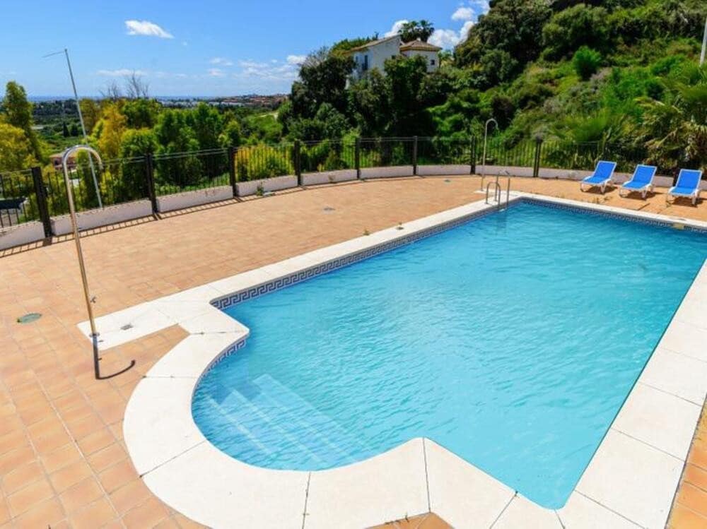 3 soveværelse Semi-Rækkehus til salg i Benahavis med swimmingpool garage - € 649.950 (Ref: 9254619)