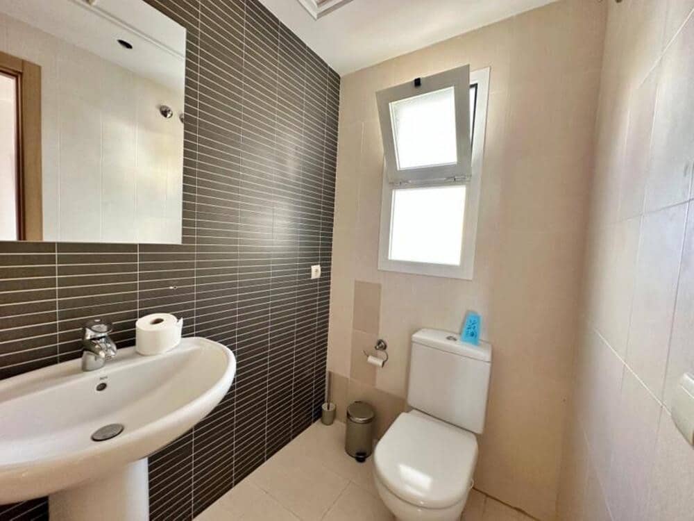 3 bedroom Semi-detached Villa for sale in Benahavis with pool garage - € 649,950 (Ref: 9254619)
