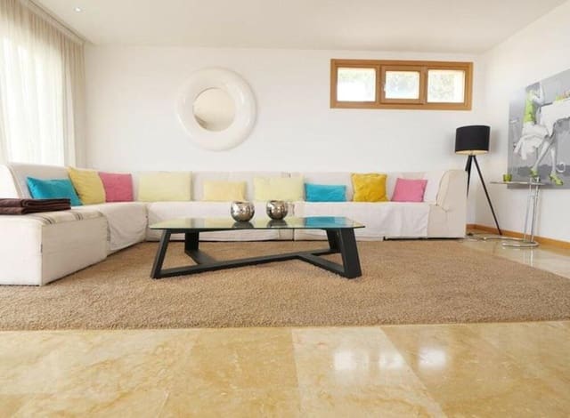 3 slaapkamer Penthouse te koop in Alto de los Monteros, Marbella met zwembad garage - € 649.000 (Ref: 9254621)