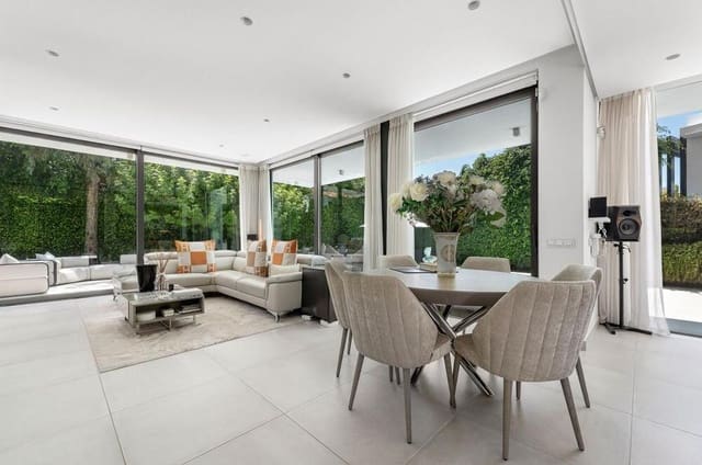 4 soverom Villa til salgs i Nueva Atalaya, Estepona med svømmebasseng garasje - € 1 825 000 (Ref: 9254622)