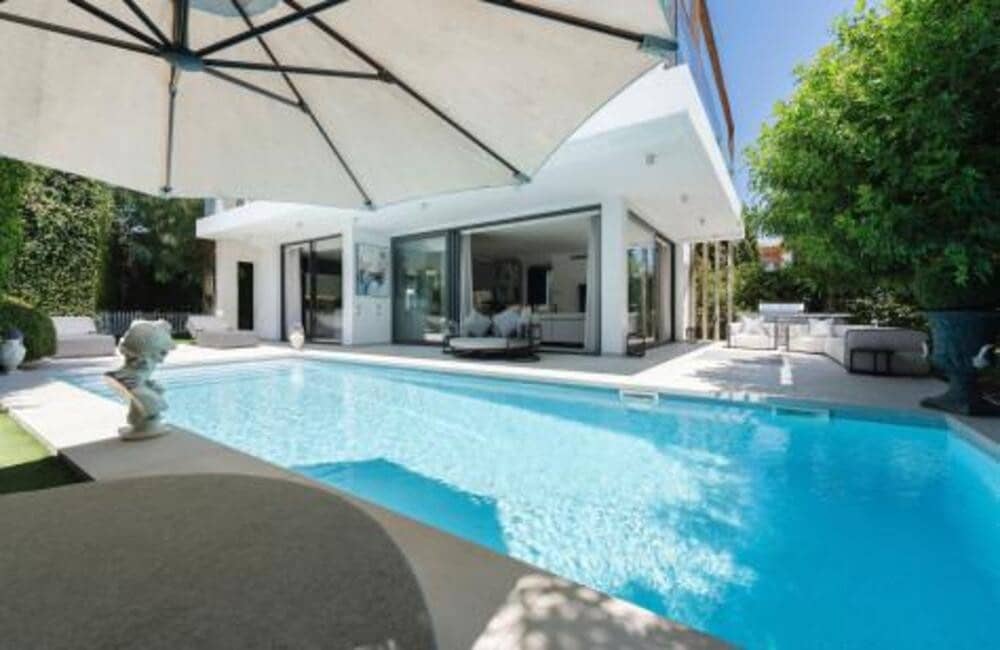 4 camera da letto Villa in vendita in New Golden Mile con piscina garage - 1.825.000 € (Rif: 9254622)