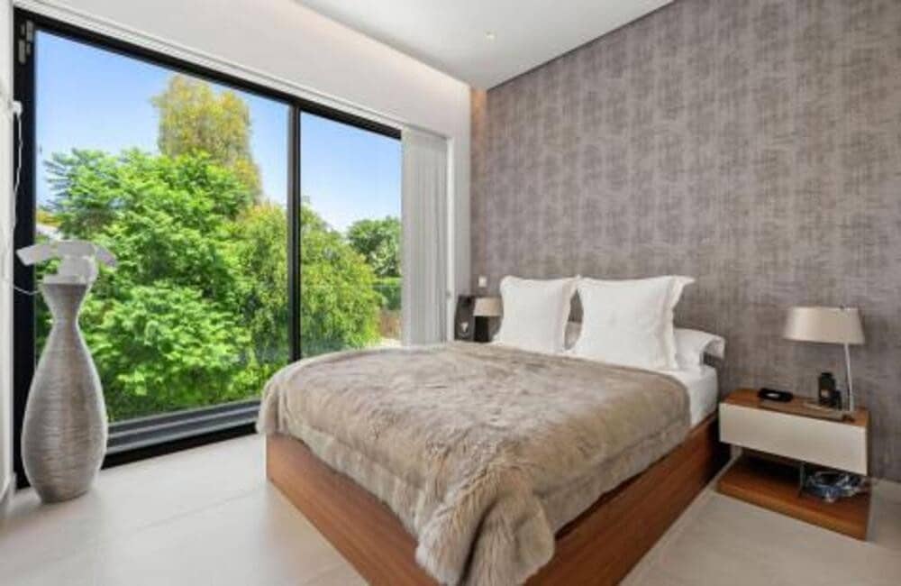 4 camera da letto Villa in vendita in New Golden Mile con piscina garage - 1.825.000 € (Rif: 9254622)