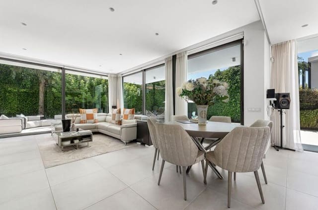 4 soveværelse Villa til salg i Nueva Atalaya, Estepona med swimmingpool garage - € 1.825.000 (Ref: 9254622)