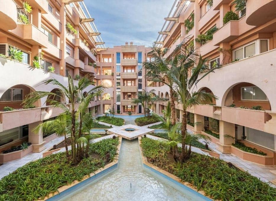 2 soverom Leilighet til salgs i Marbella med svømmebasseng garasje - € 525 000 (Ref: 9256682)