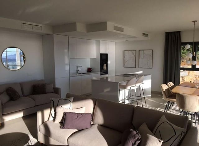 2 soveværelse Lejlighed til leje i La Cala de Mijas, Mijas med swimmingpool garage - € 3.000 (Ref: 9256684)