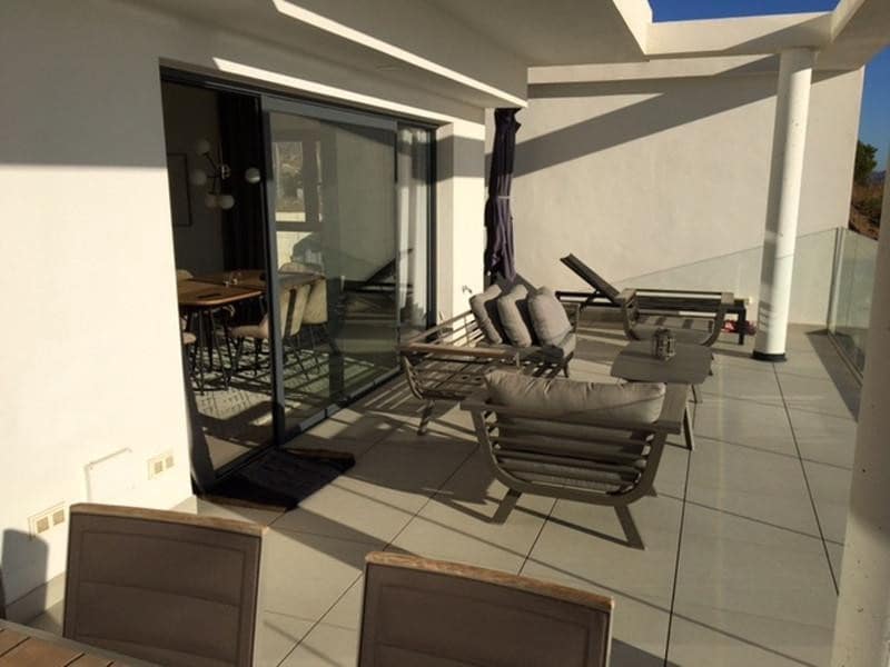 2 soveværelse Lejlighed til leje i La Cala de Mijas med swimmingpool garage - € 3.000 (Ref: 9256684)