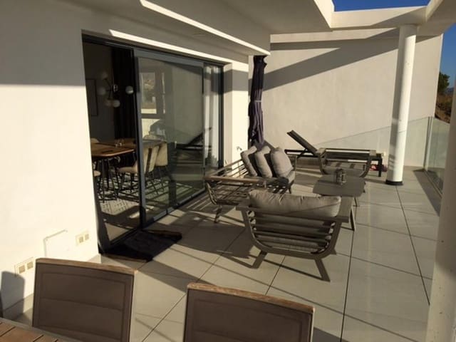 2 soveværelse Lejlighed til leje i La Cala de Mijas, Mijas med swimmingpool garage - € 3.000 (Ref: 9256684)