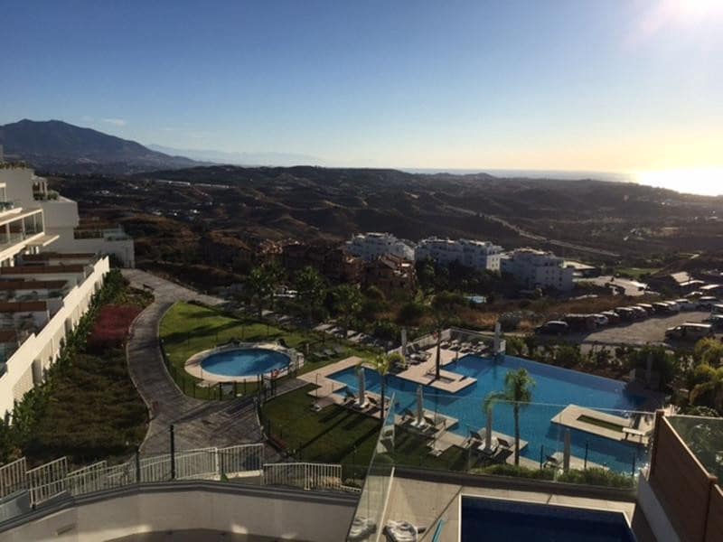 2 soveværelse Lejlighed til leje i La Cala de Mijas med swimmingpool garage - € 3.000 (Ref: 9256684)