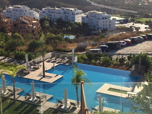 2 soveværelse Lejlighed til leje i La Cala de Mijas, Mijas med swimmingpool garage - € 3.000 (Ref: 9256684)