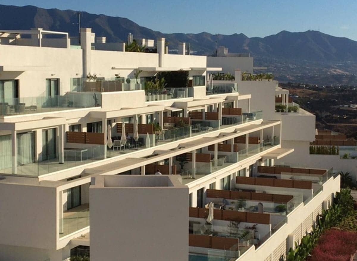 2 soveværelse Lejlighed til leje i La Cala de Mijas med swimmingpool garage - € 3.000 (Ref: 9256684)