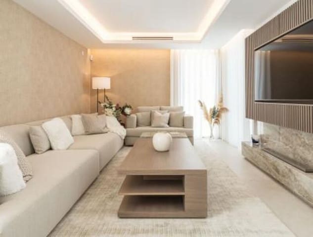4 chambre Villa/Maison à vendre à Los Naranjos, Marbella avec piscine garage - 3 395 000 € (Ref: 9262147)