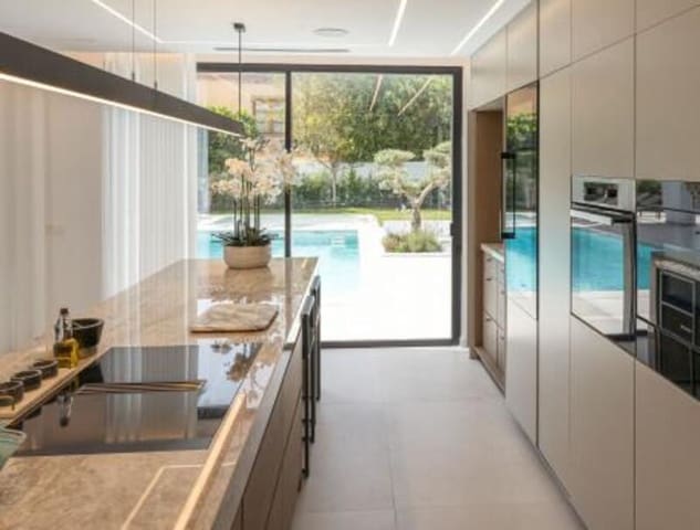 4 chambre Villa/Maison à vendre à Los Naranjos, Marbella avec piscine garage - 3 395 000 € (Ref: 9262147)