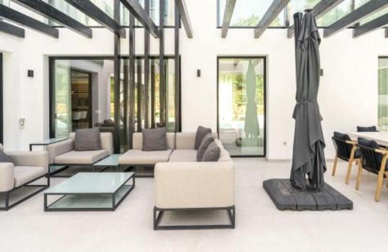 4 bedroom Villa for sale in Marbella with pool garage - € 3,395,000 (Ref: 9262147)