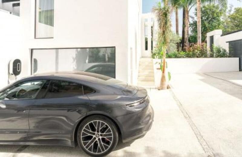 4 bedroom Villa for sale in Marbella with pool garage - € 3,395,000 (Ref: 9262147)